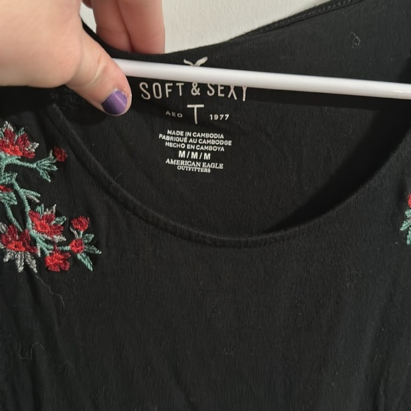 American Eagle Soft & Sexy Black Top with Floral Detail - Picture 3 of 5